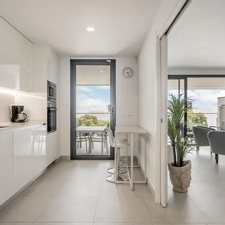 Mesas Southbay דירה